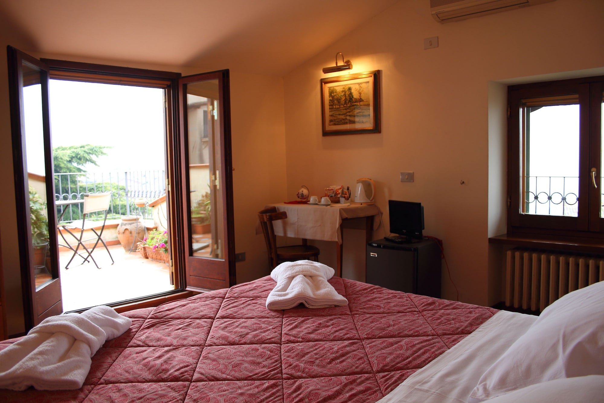 ROOM, SINGLE, DOUBLE BED, TERRACE
