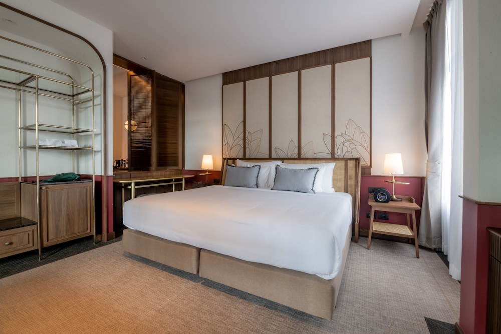Moco, Suite, King Bed
