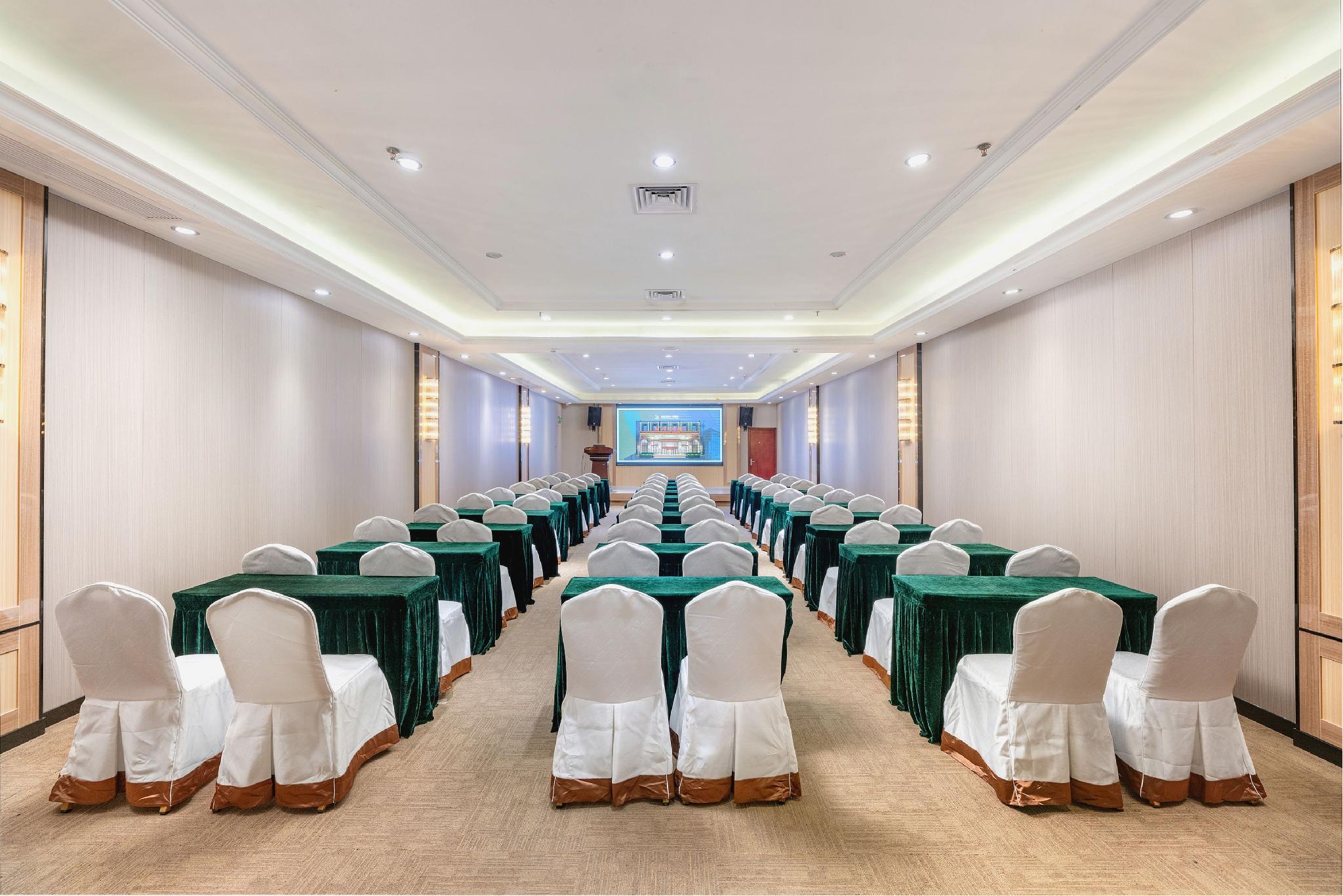 Vienna Hotel (Dongguan Changping Avenue) 51/57