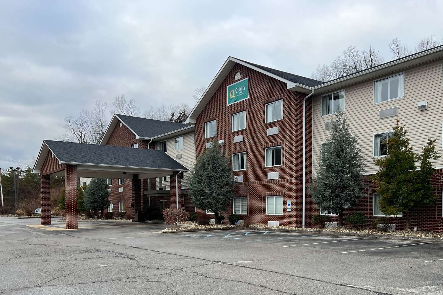 Quality Inn Huntington University Area 1/15