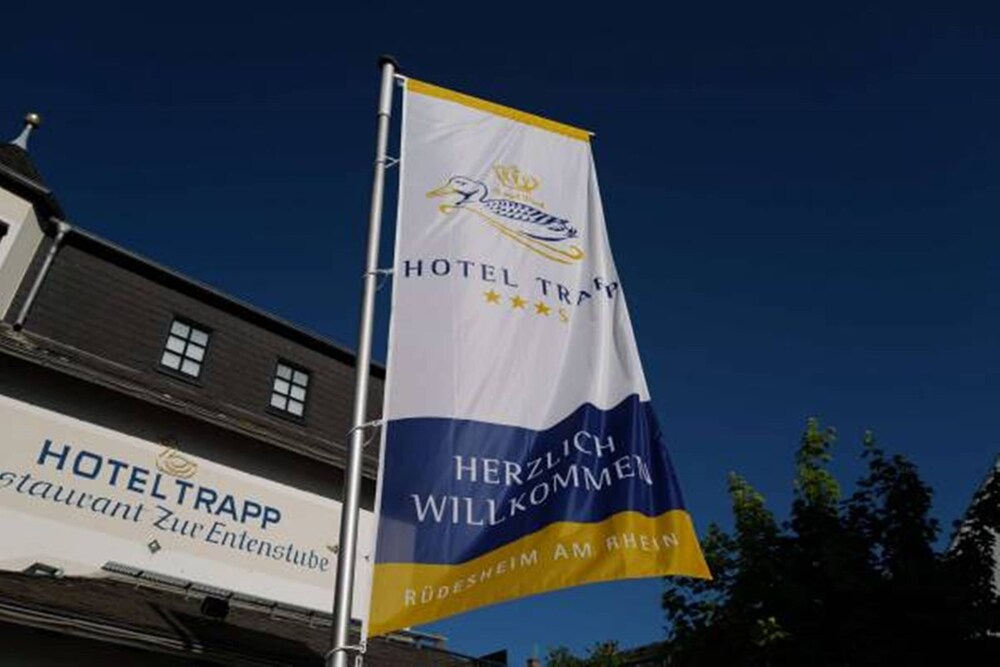 Bruhls Hotel Trapp 3/50