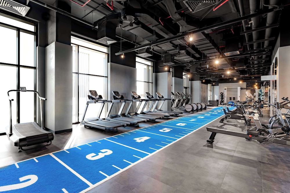 Hyatt Centric Jumeirah Dubai 25/50