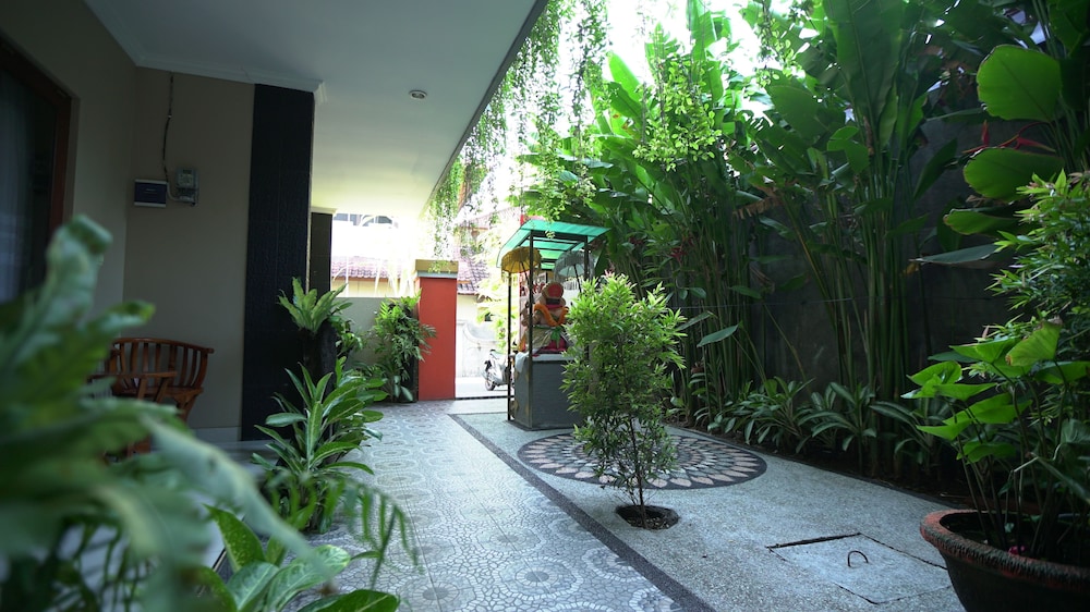 Rena Segara House 5/50