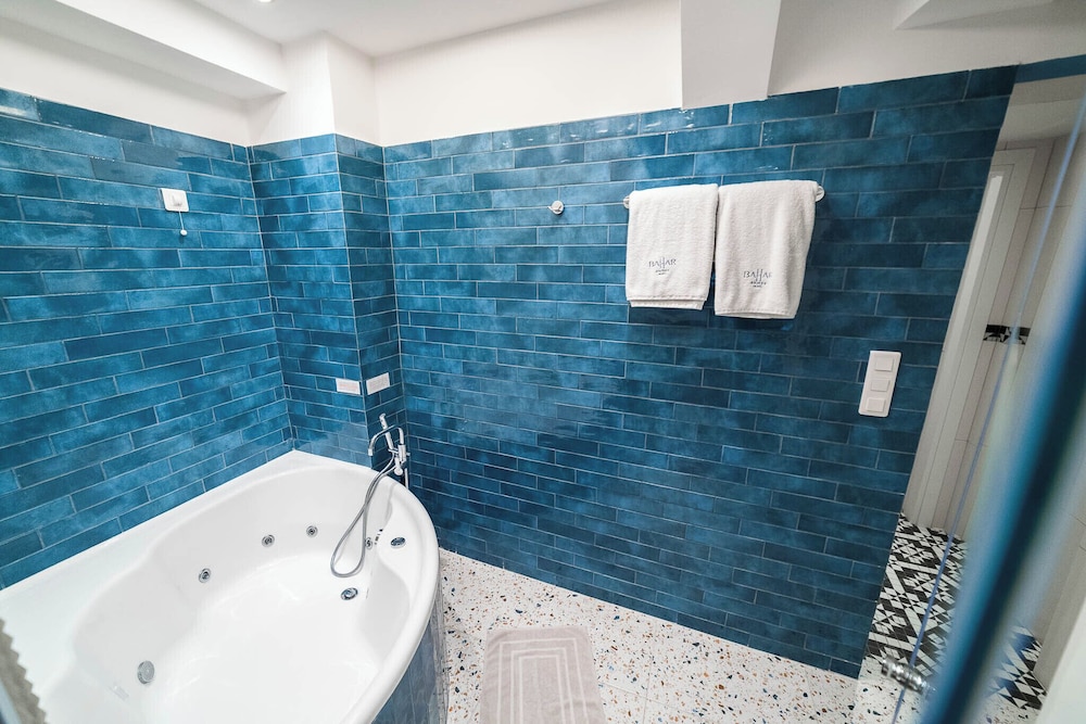 Bahar Boutique Hotel 62/64