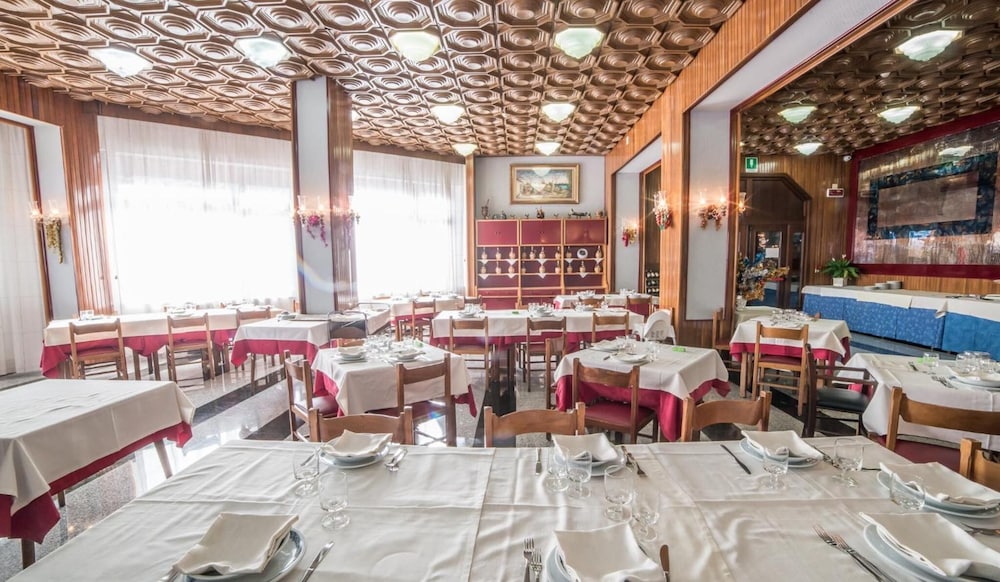 GRAND HOTEL EUROPA 34/50