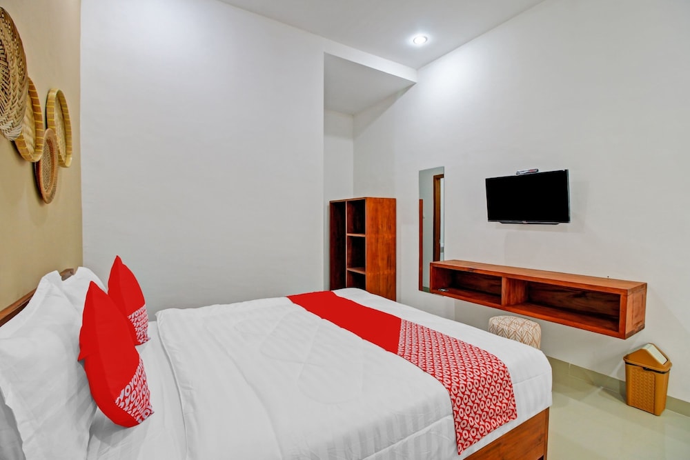 OYO 90820 Madania Guesthouse Syariah 11/23