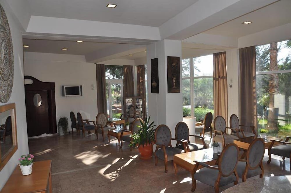 Sempati Hotel 25/44