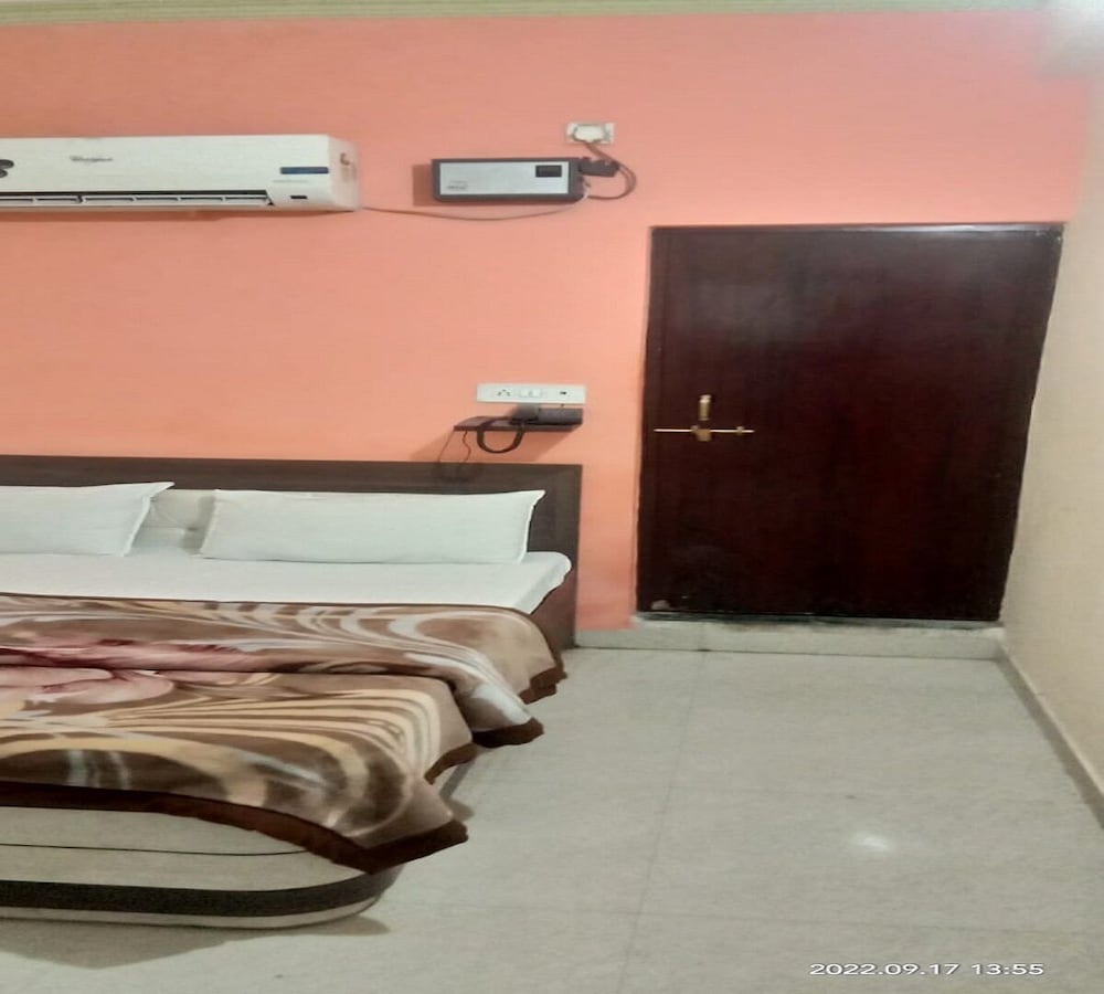 Hotel Utsav Residency 17/37