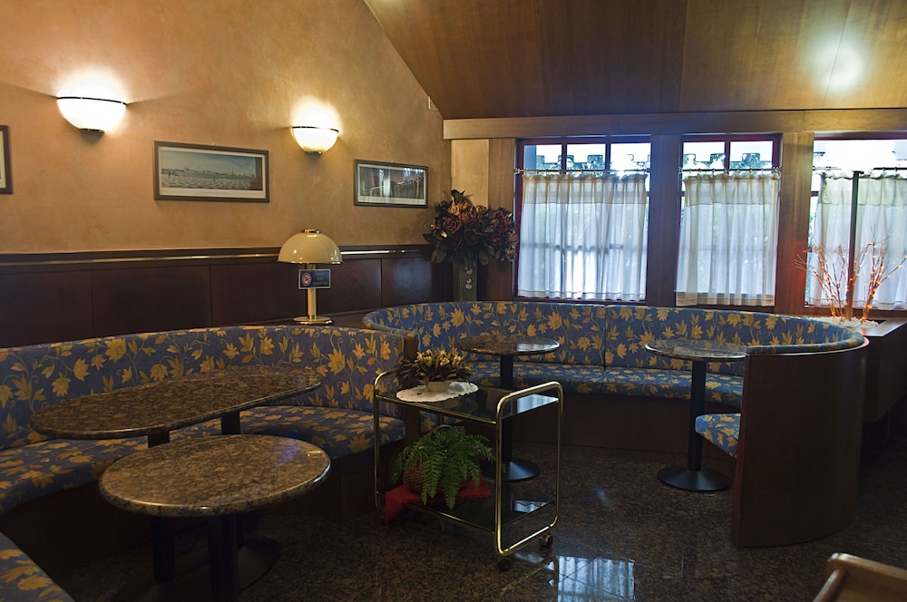 Hotel Roma 18/26
