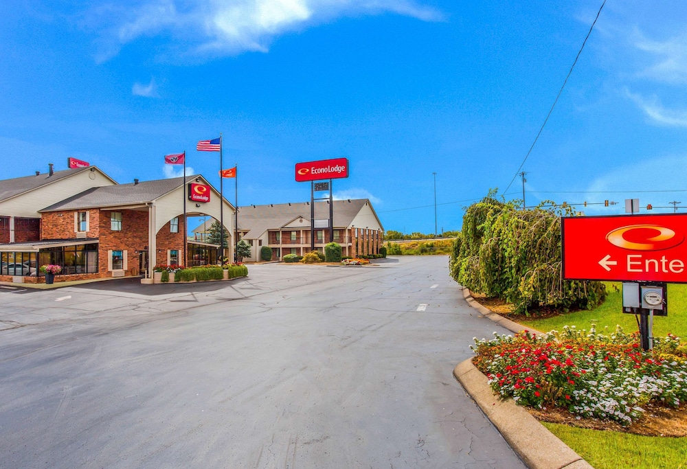 Econo Lodge Lebanon 3/34