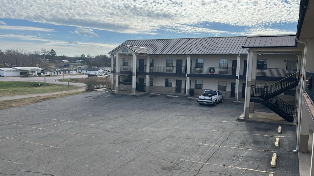 HiWay Inn Express Kiowa Hwy 69 46/55