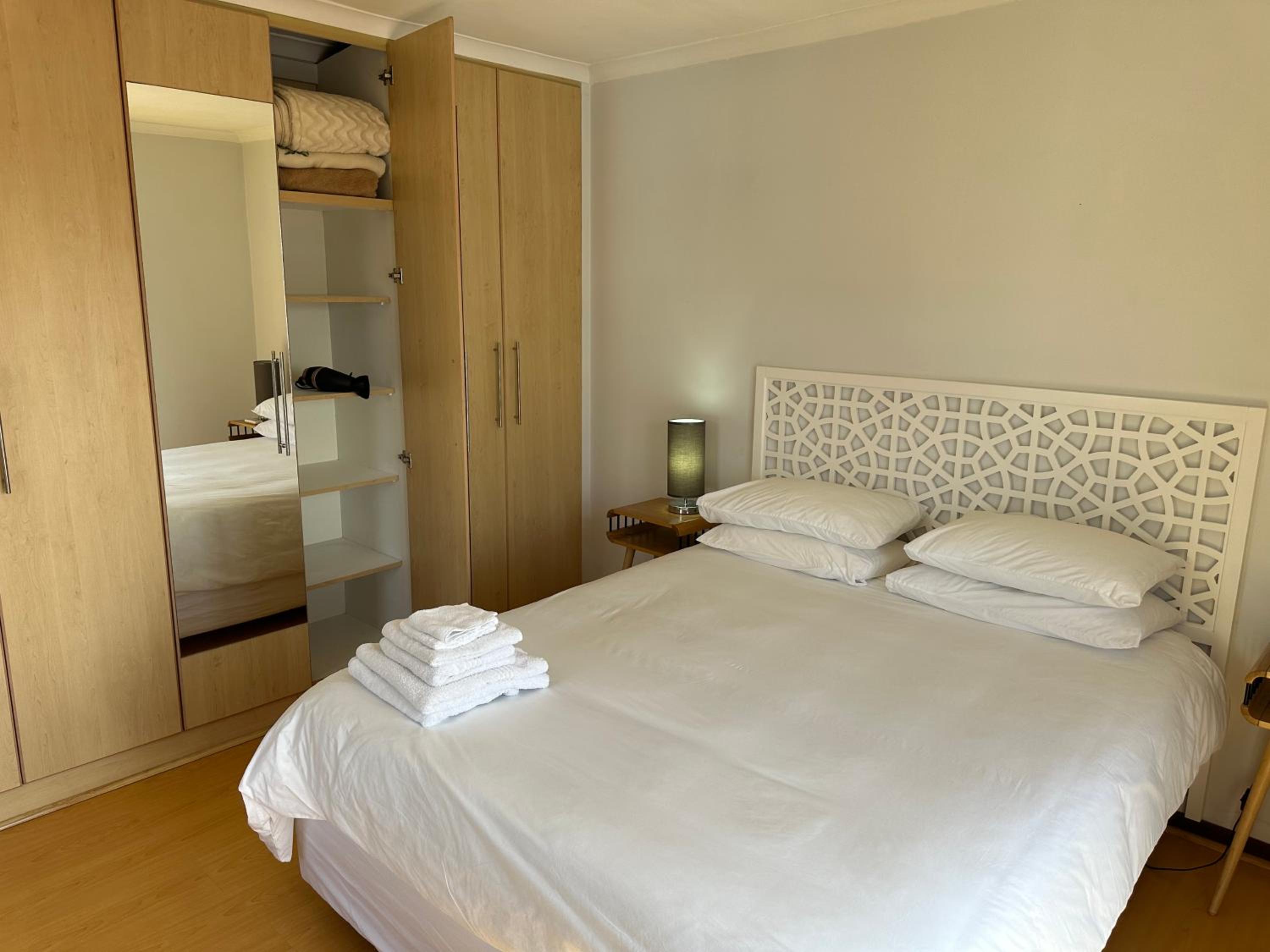 De Waterkant Piazza Apartments 9/44