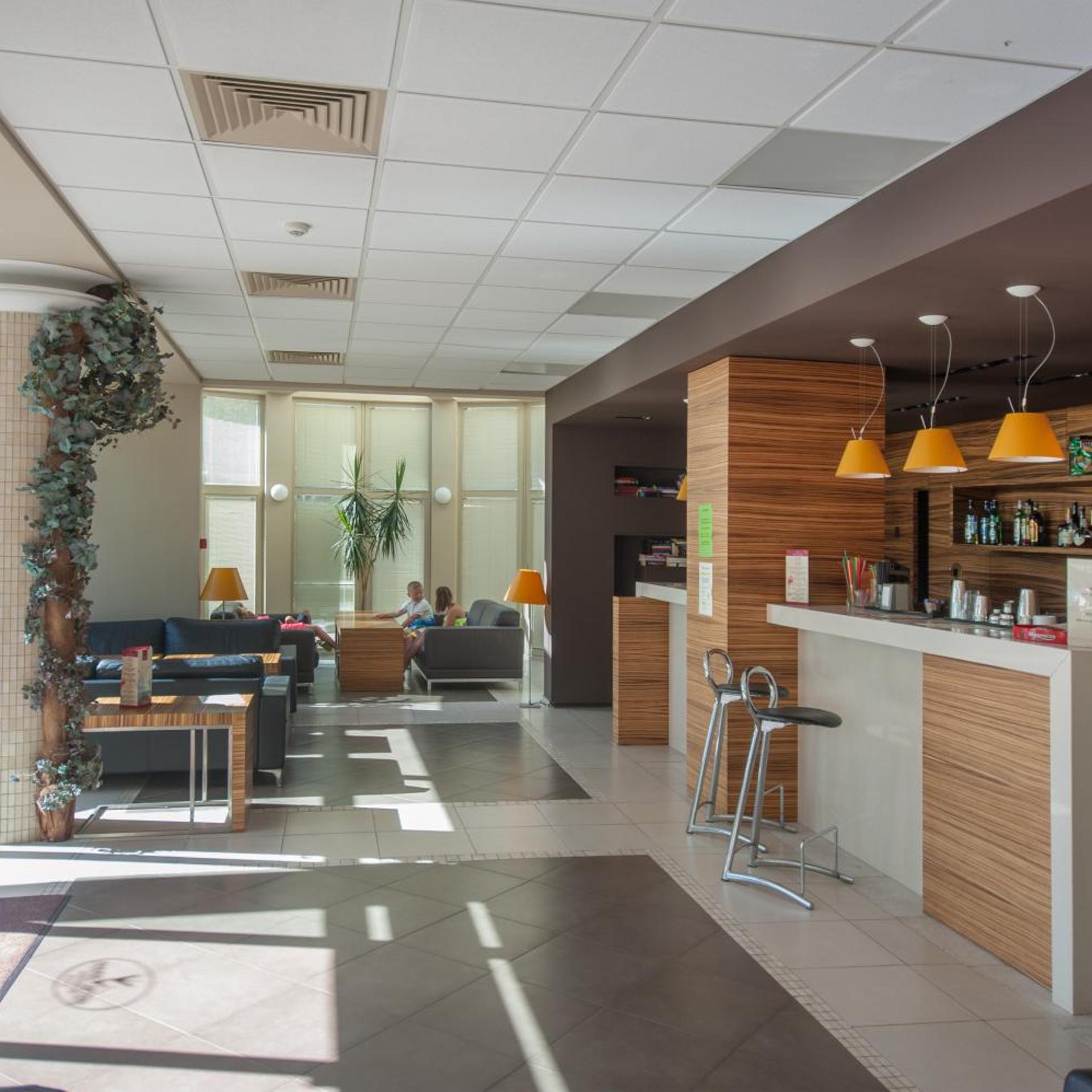 Jeravi Hotel 13/56