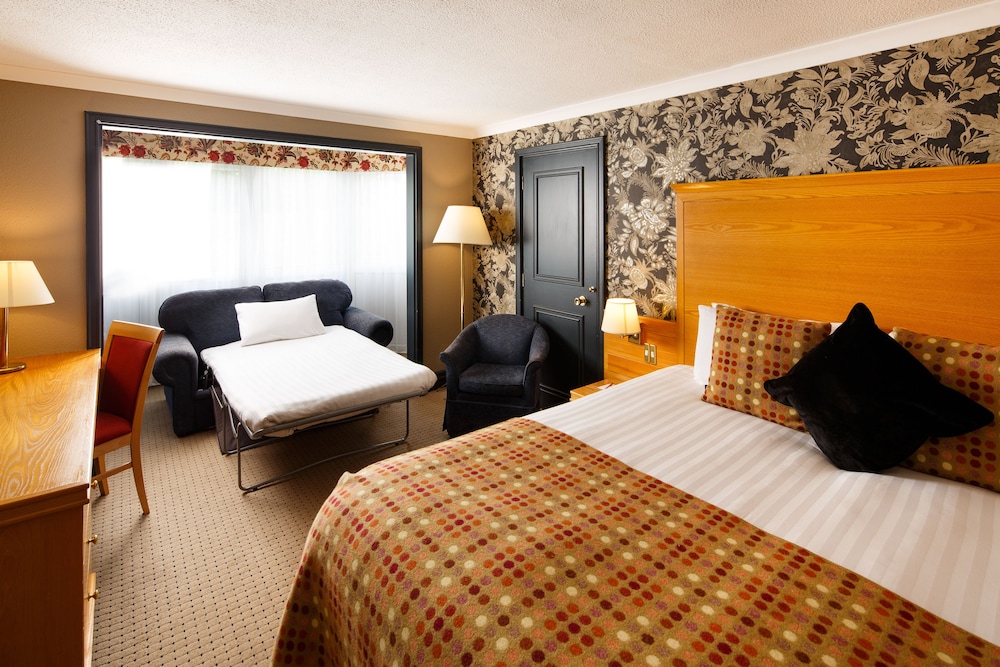 Mercure Maidstone Great Danes Hotel 15/75