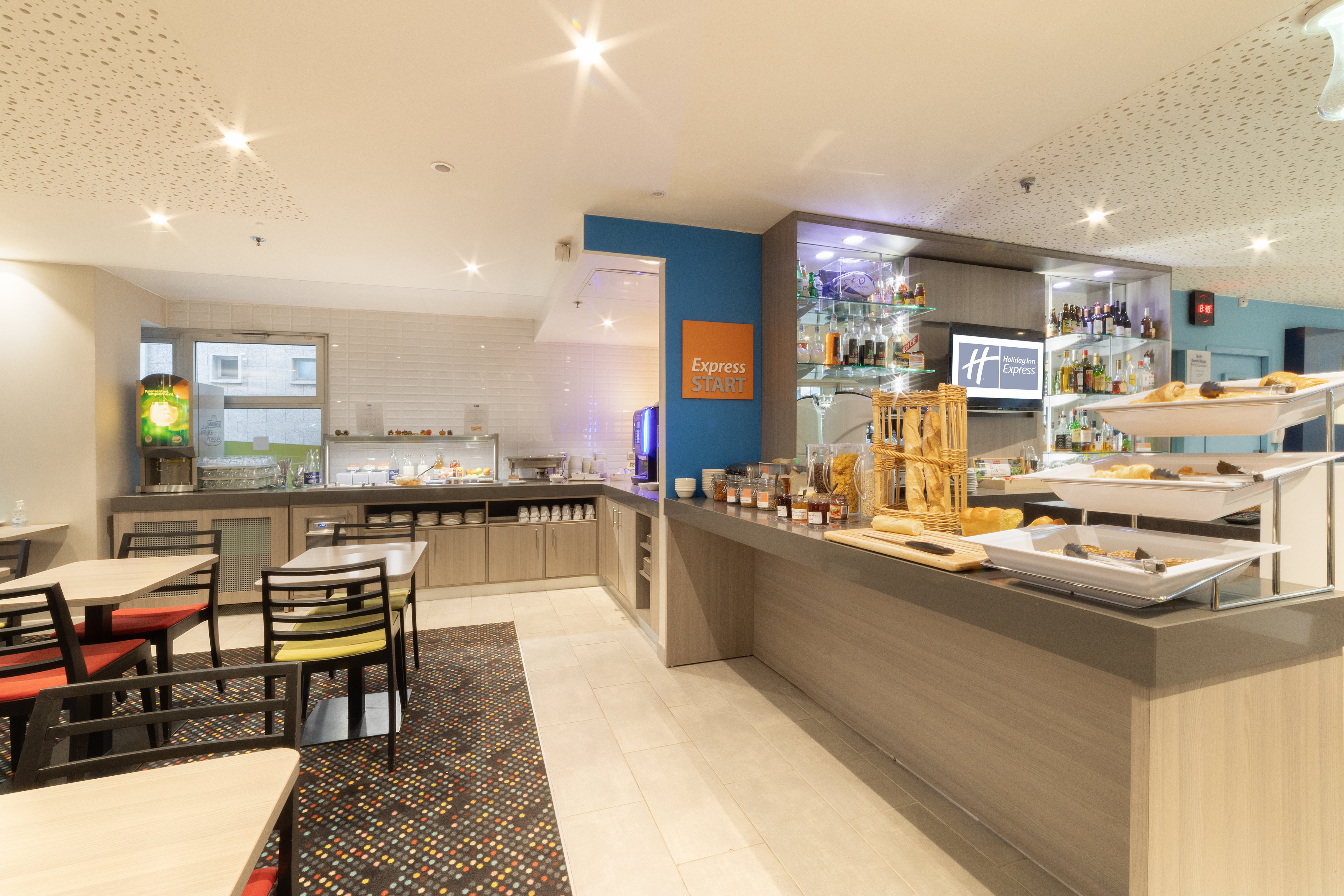 HOLIDAY INN EXPRESS AMIENS 46/73