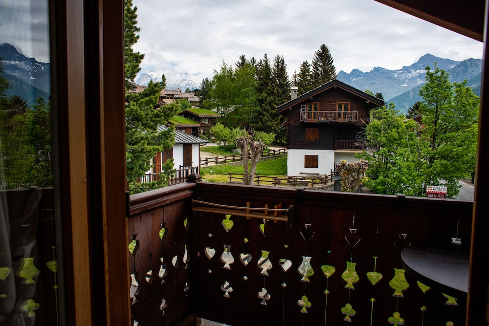 Hotel Santa San 6/69