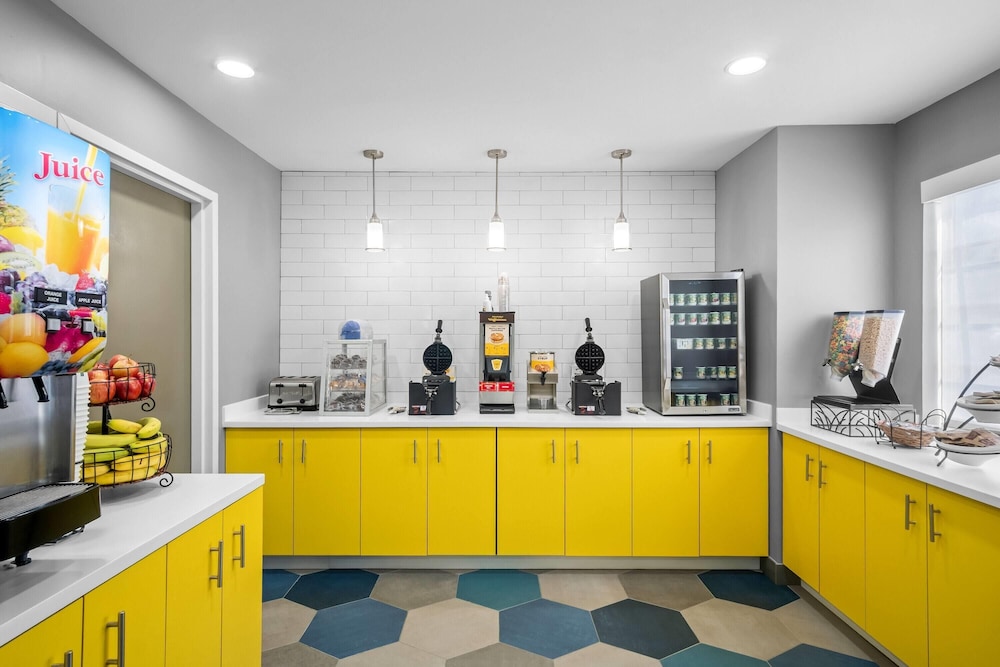 Microtel Inn Suites By Wyndham Georgetown 8/59