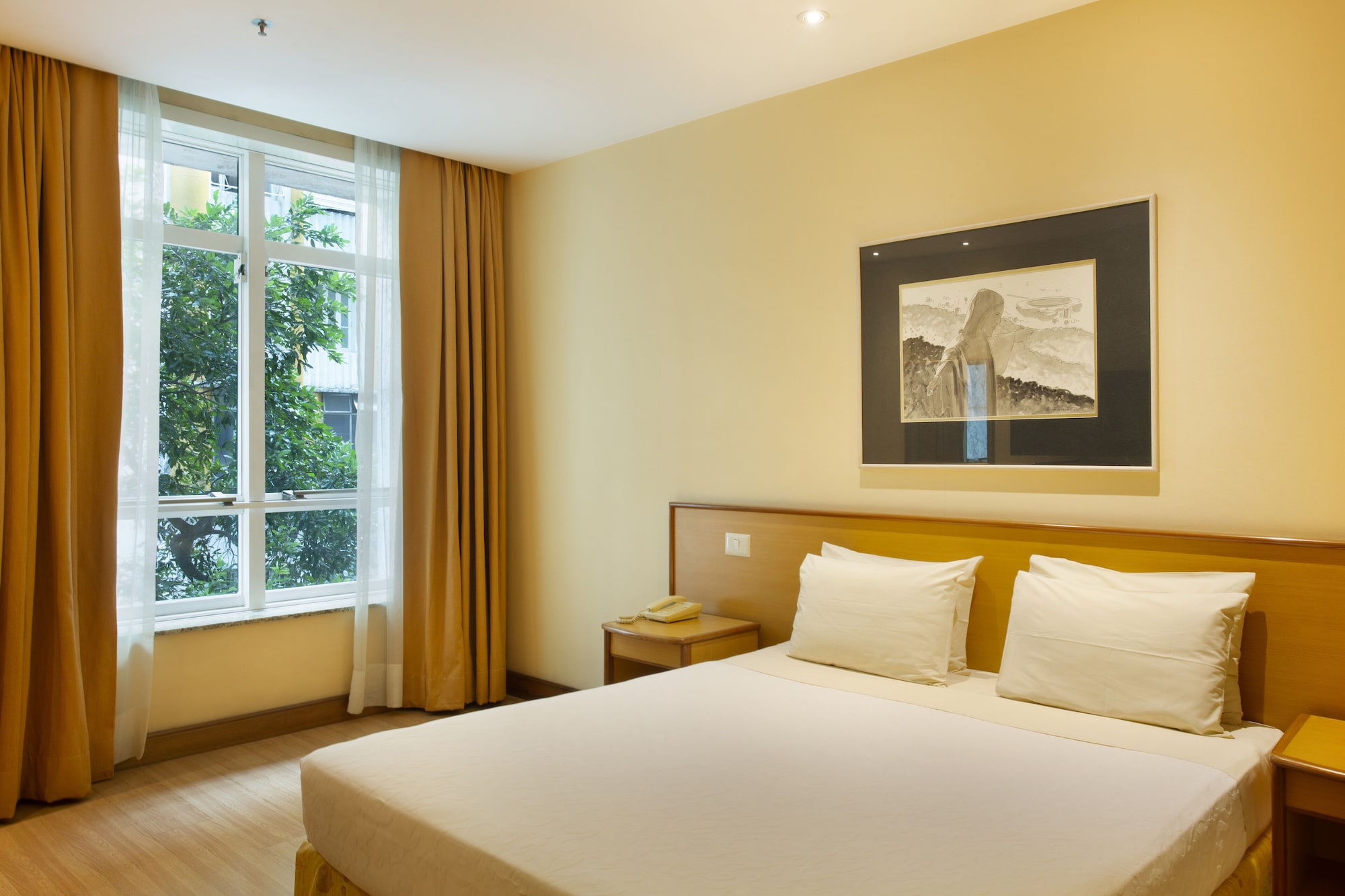 SUPERIOR, DOUBLE BED