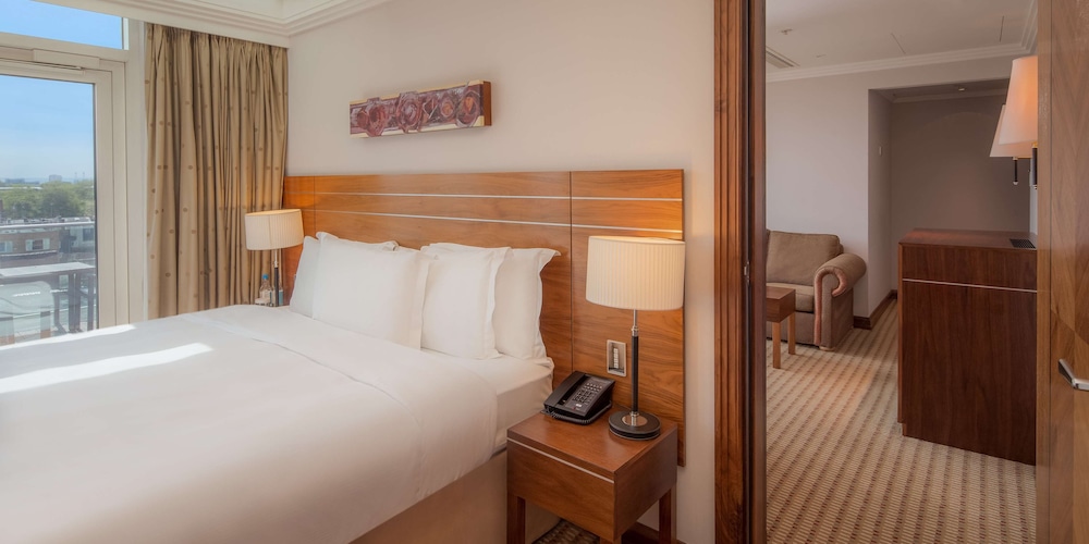Hilton London Paddington 26/84