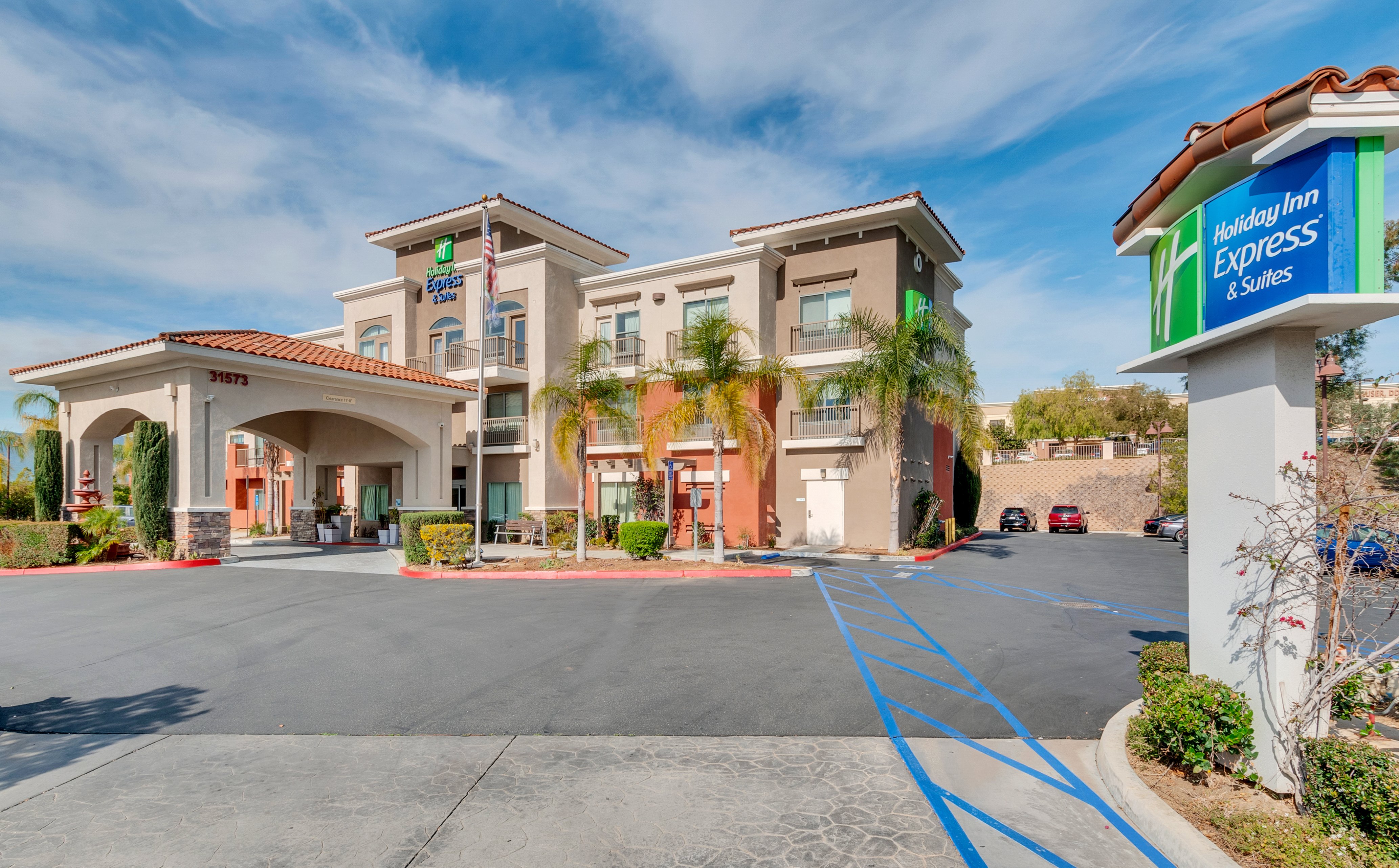 Holiday Inn Express Hotel And Suites Lake Elsinore 57/61