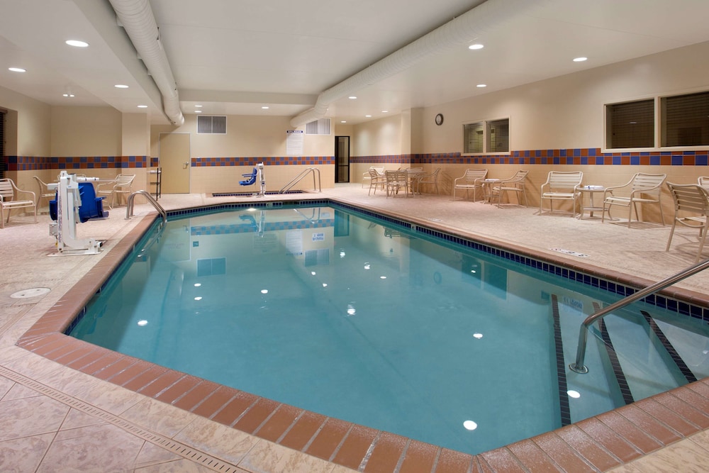 Hampton Inn Suites Minneapolis St Paul Arpt-Mall of America 22/44