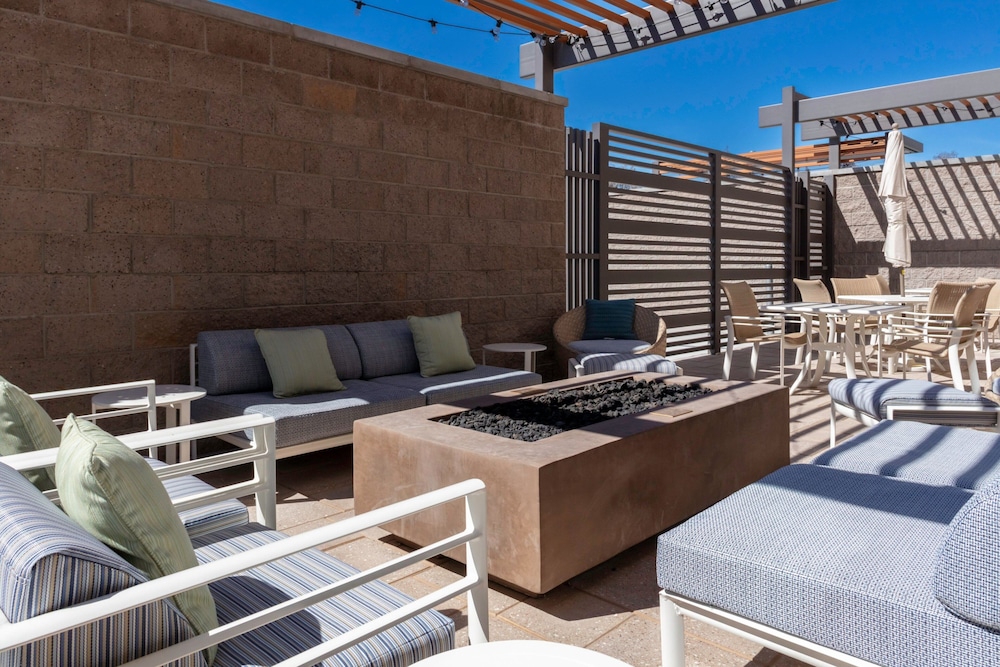 Fairfield by Marriott Inn & Suites Buckeye Verrado 8/23