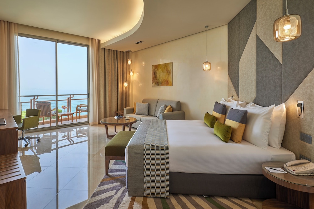 Marina Hotel Kuwait 22/67