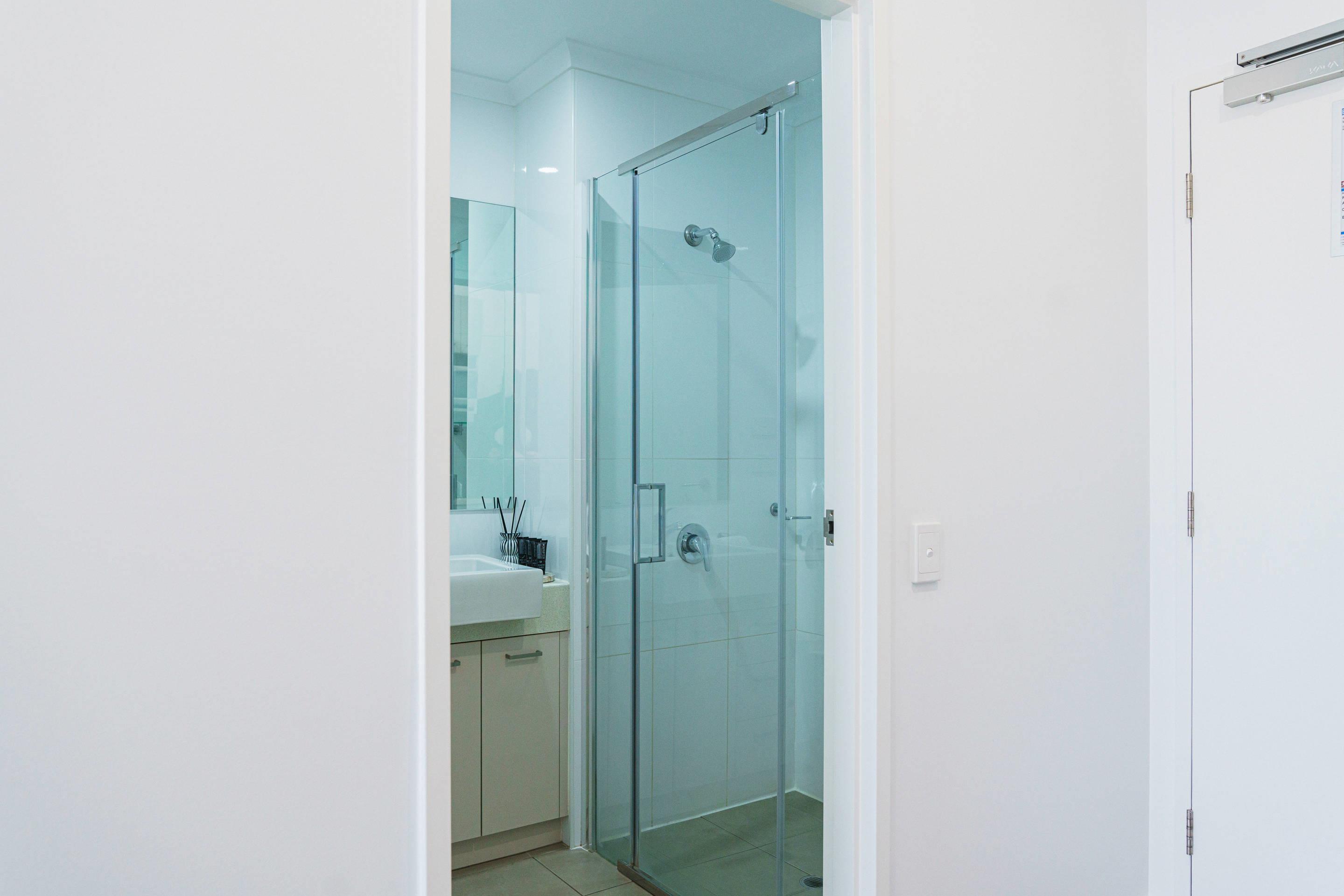 Upgrade, Efficiency, Suite, 3 King Beds