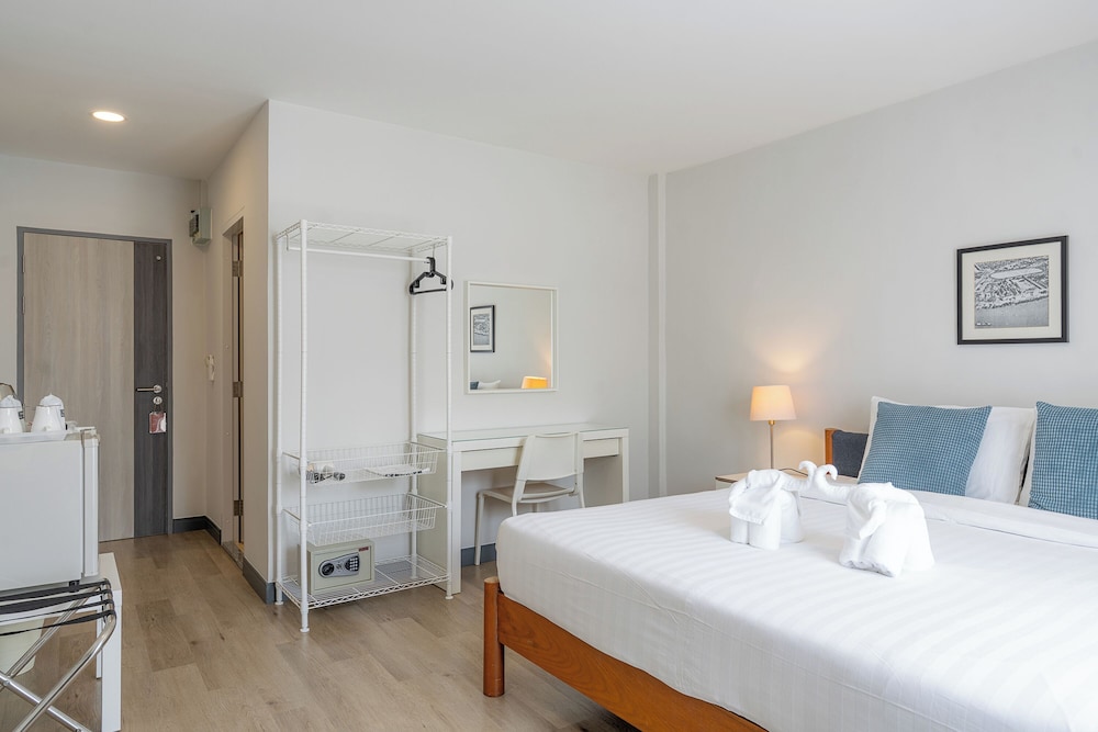 CLASSIC, SUPERIOR, DOUBLE BED