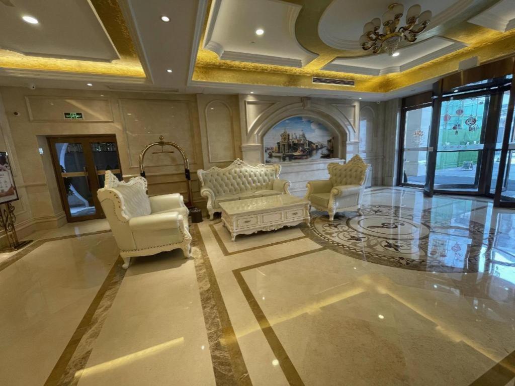 Vienna Hotel (Wuhan Jiangang Metro Station) 40/59