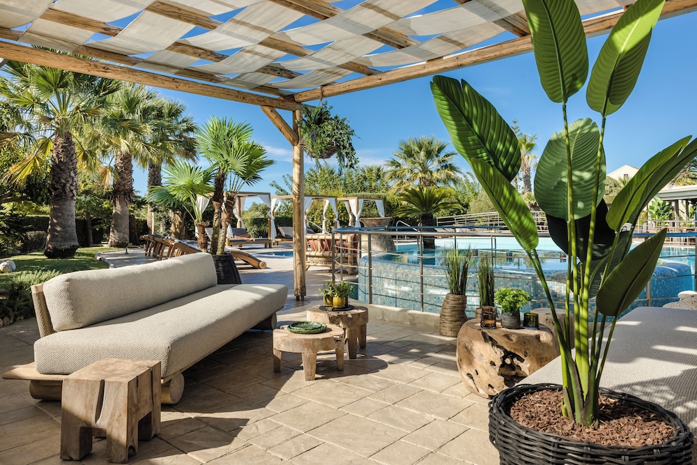 Avithos Resort 50/92