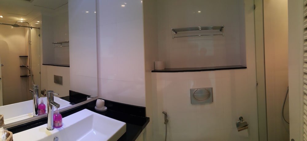 Vtsix Condo Rentals at View Talay 6 Pattaya 12/71