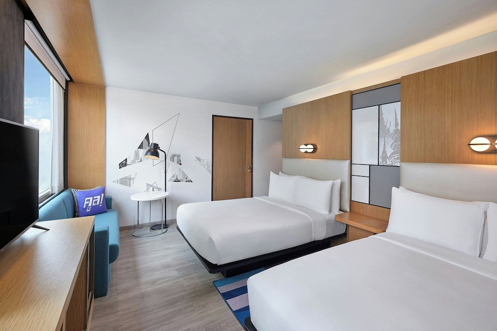 Ultra Savvy, 2 Bedrooms, Suite, 2 Double Beds, City View