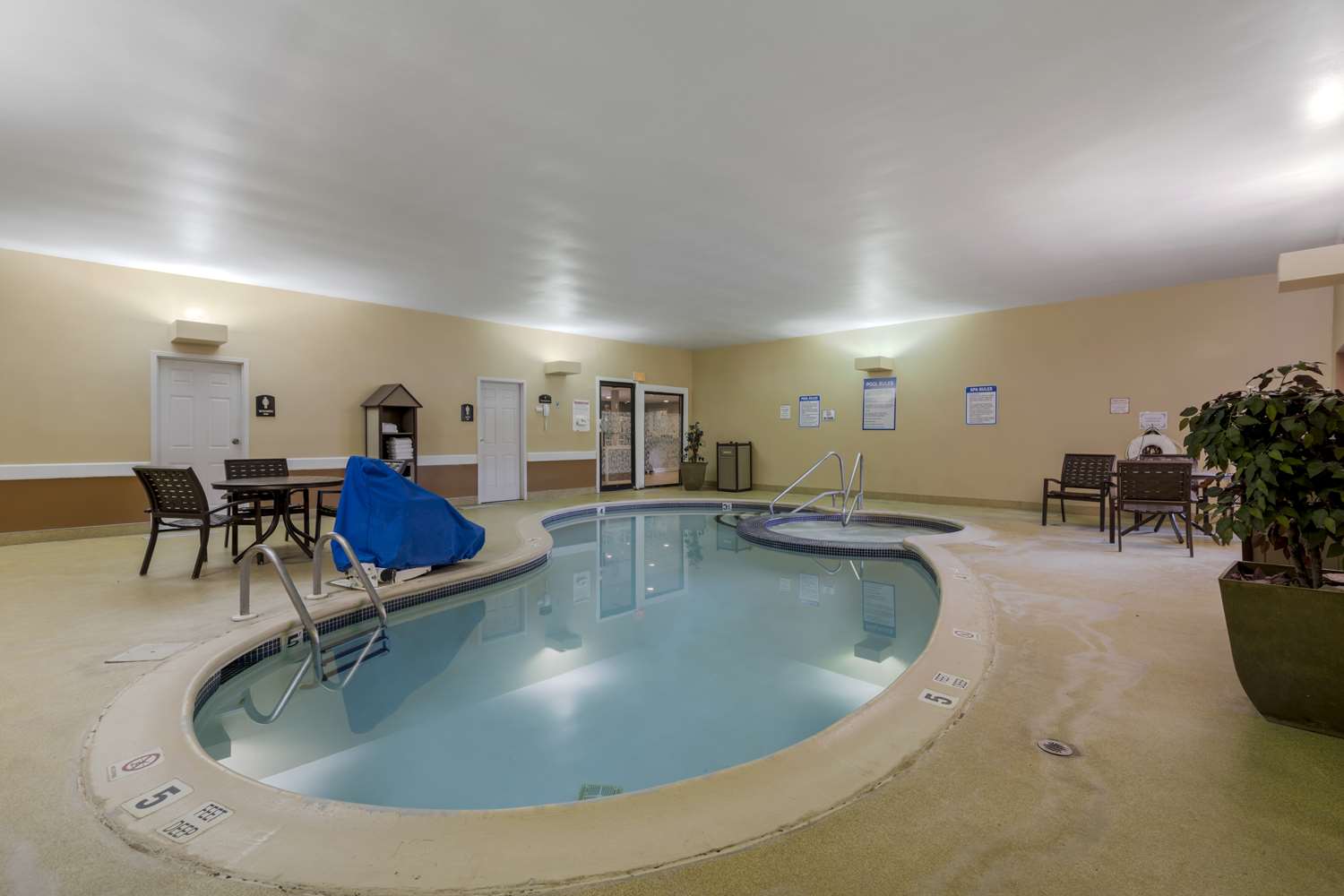 Skyline Hotel Lake George 29/53