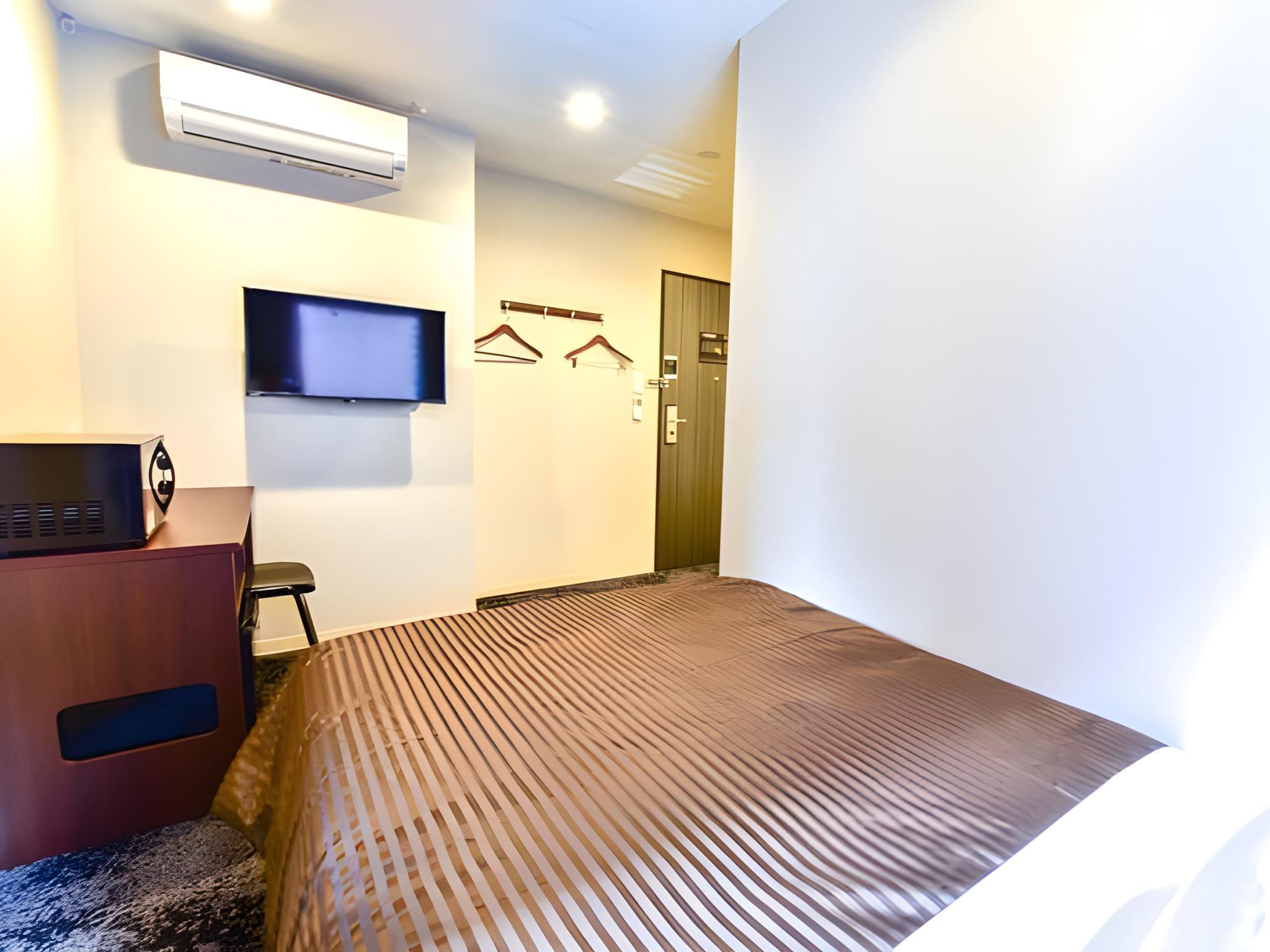 Semi Room, Standard, Semi Double Bed