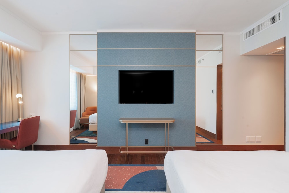 PREMIUM, KING BED