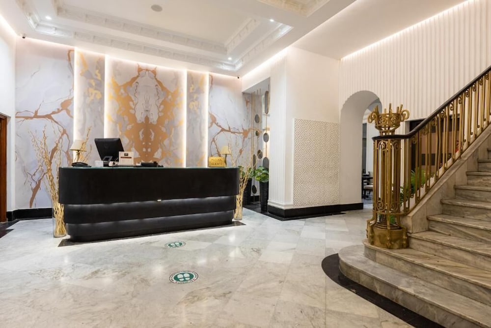 Hotel Majestic 7/54