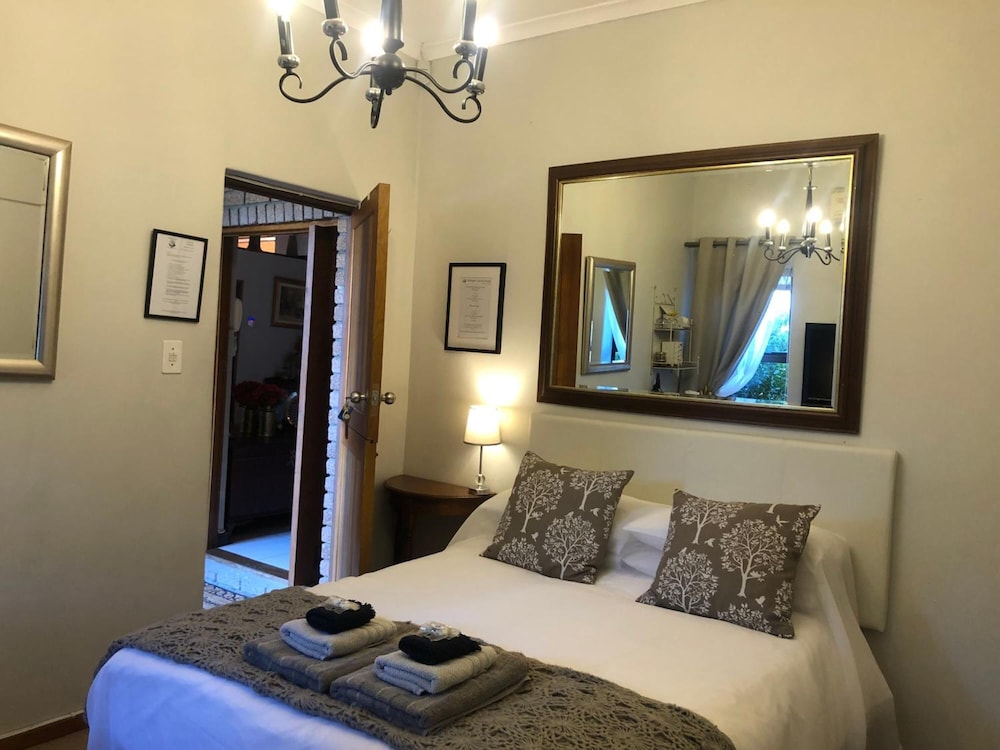 Wellington Country House 4/50