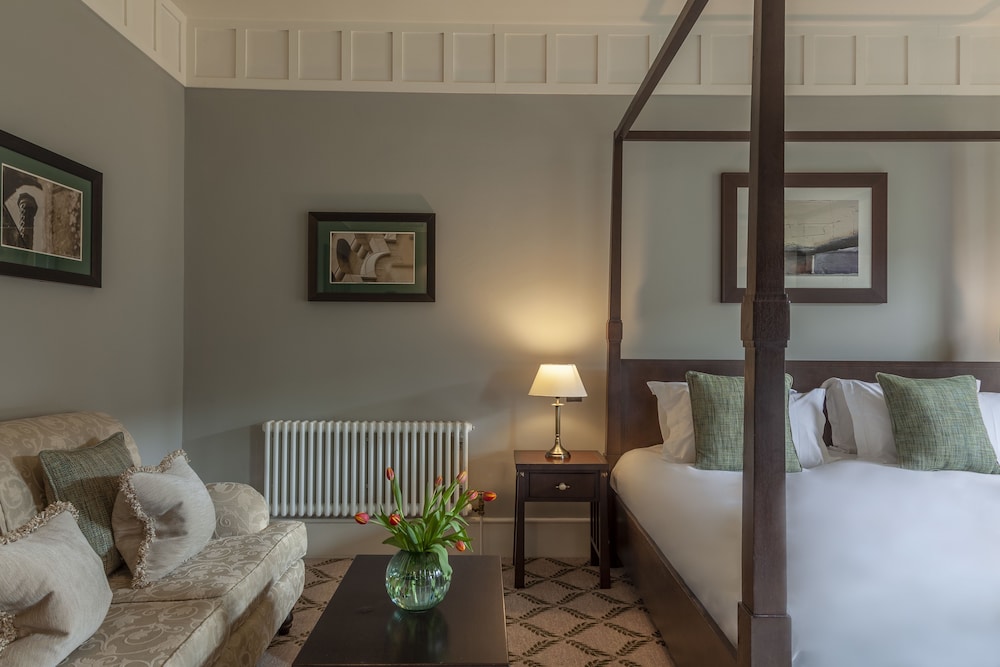 Lough Eske Castle 45/77
