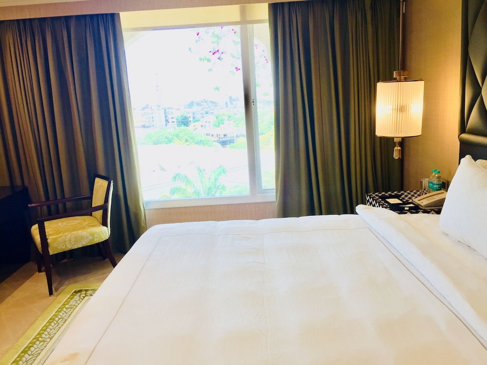 TAJ KRISHNA 29/84