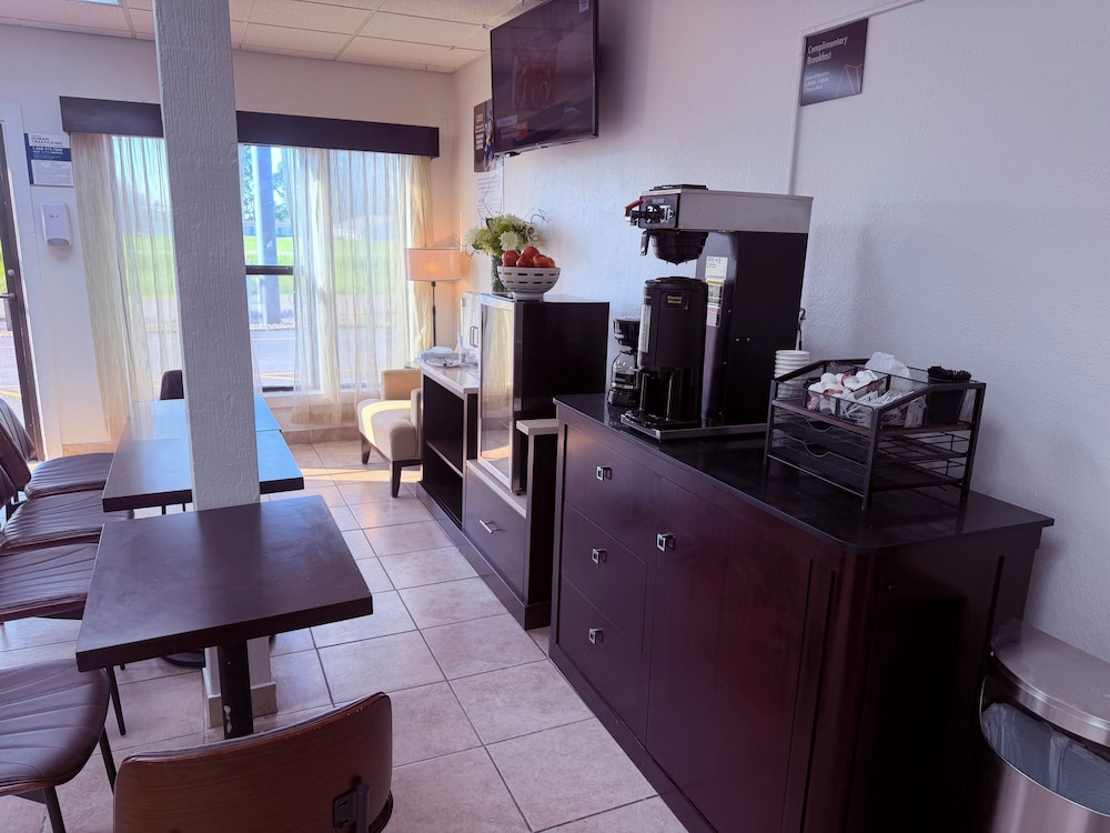 Motel6 Albert Lea, MN 39/59