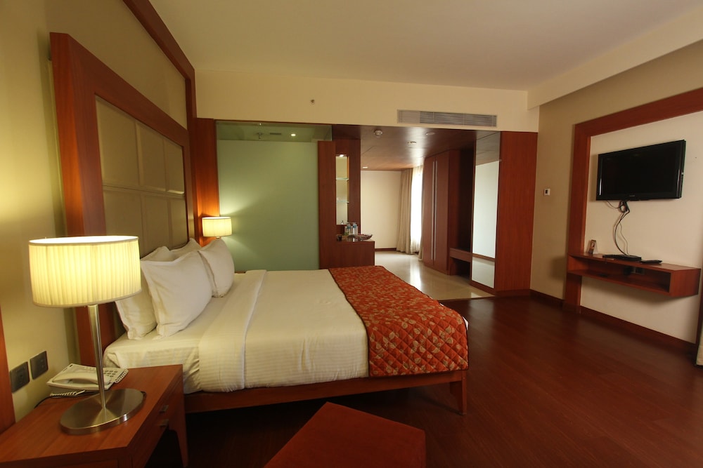 Cambay Grand 25/60