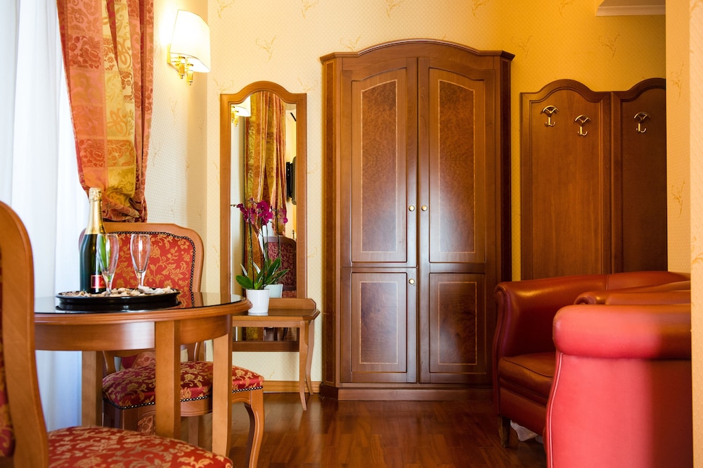 AMADEUS HOTEL ROME 7/50
