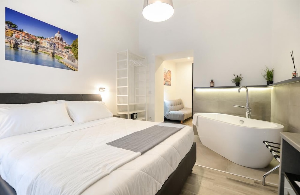 Clementi 18 Suites Rome 8/28