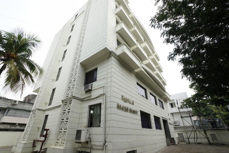 HOTEL GOUTHAM MANOR 2/25