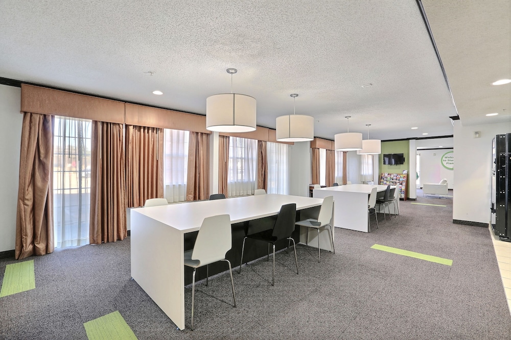 Studio6 Plano, TX - Dallas - Plano Medical Center 42/60
