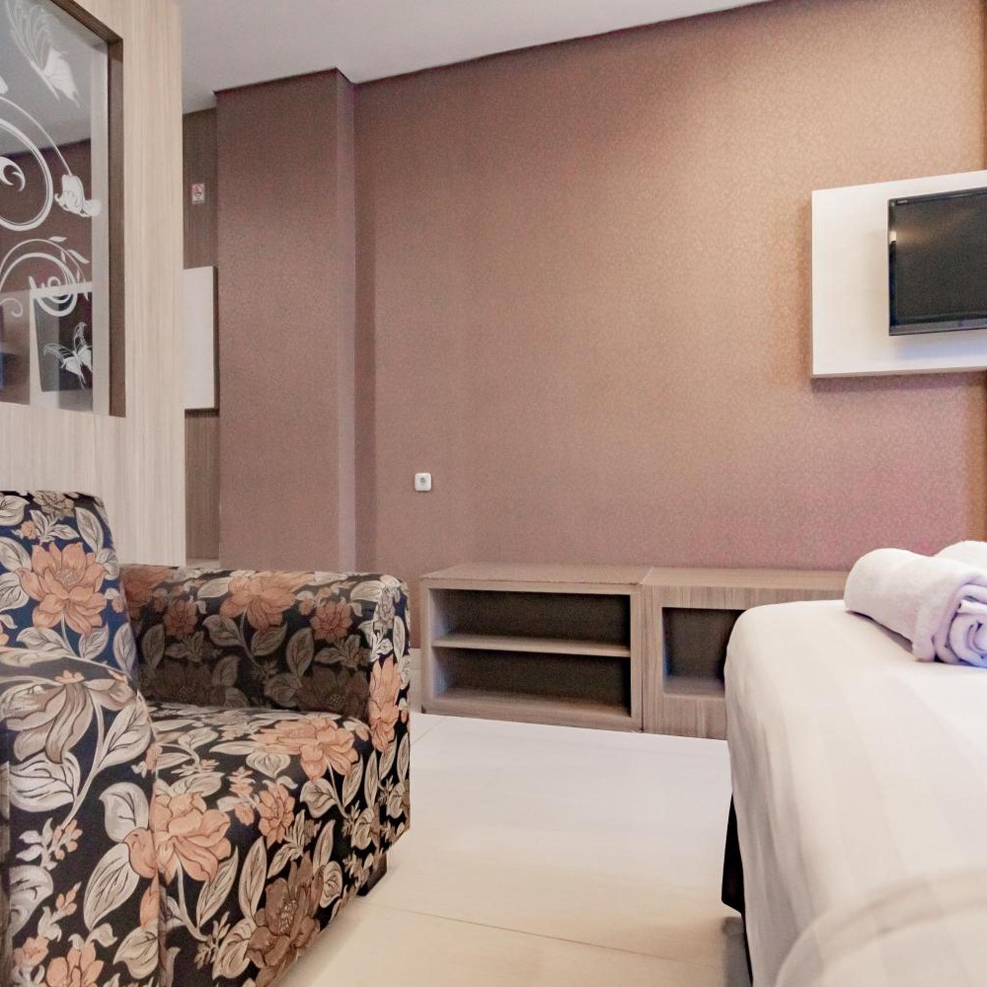 Urbanview Hotel Newton Riau Bandung 43/55