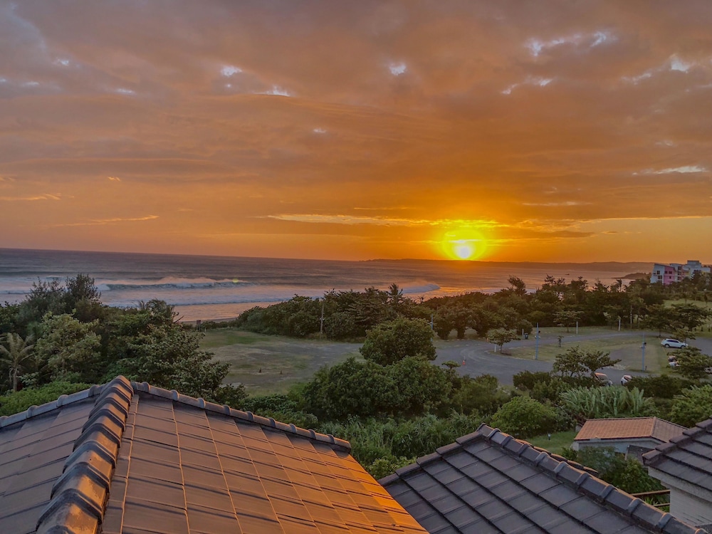 Tranquil Sea Hotel 36/46