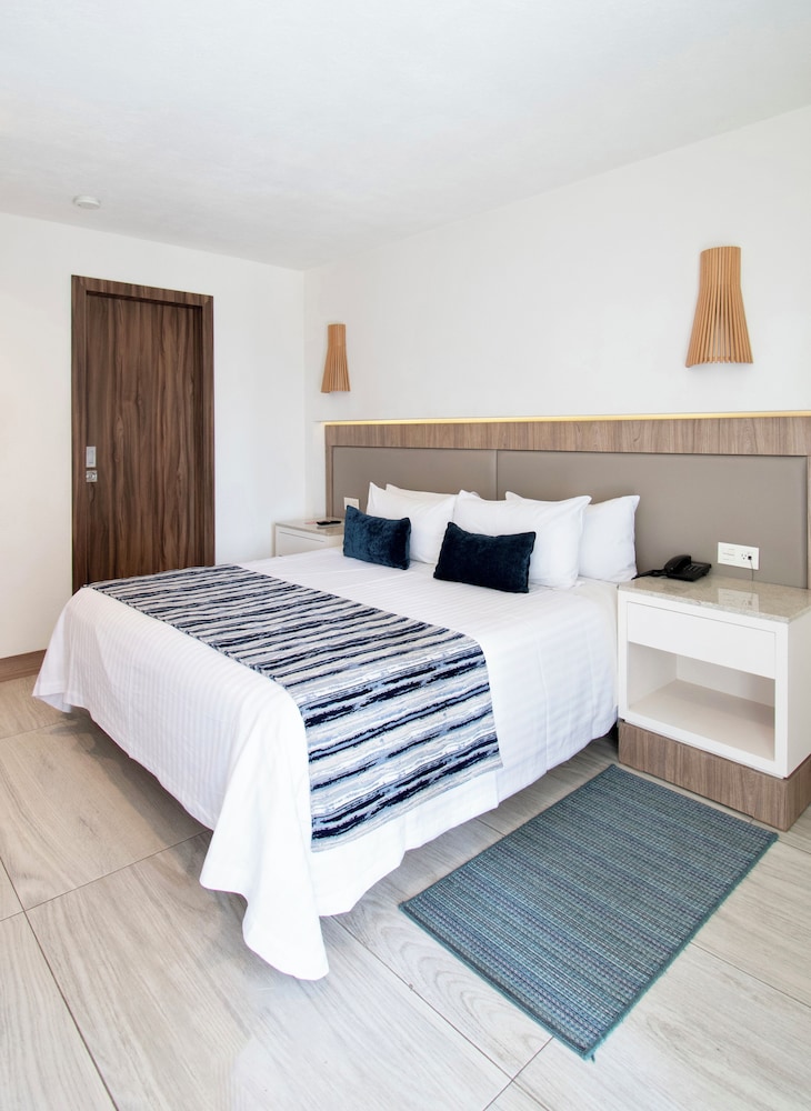 STANDARD, KING BED