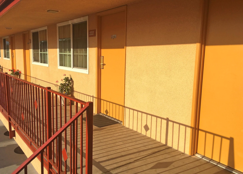 Americas Best Value Inn Beaumont 15/20